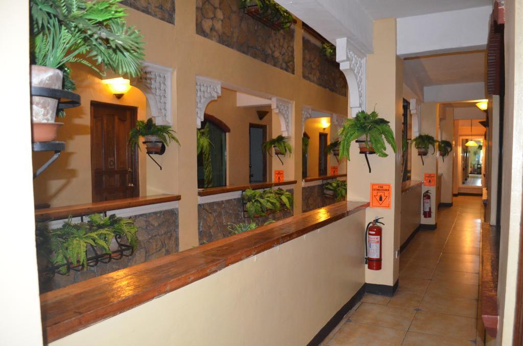 Saint Illian'S Inn Makati Makati City Exterior foto