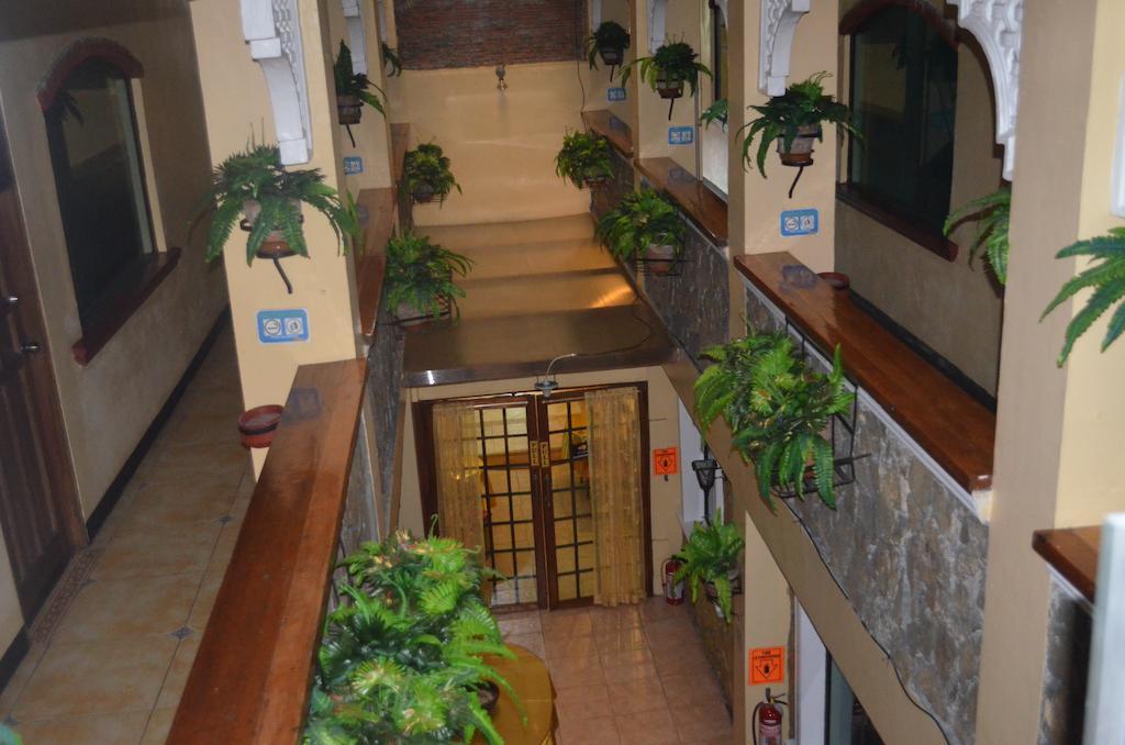 Saint Illian'S Inn Makati Makati City Exterior foto